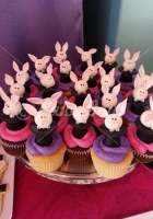 rabbit-in-the-hat-cup-cake