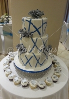 3-tier-blue-pattern-cake